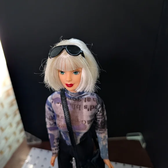 Vintage 1999 Pilot Barbie Custom Restyled To Cool City Girl - Picture 9 of 10